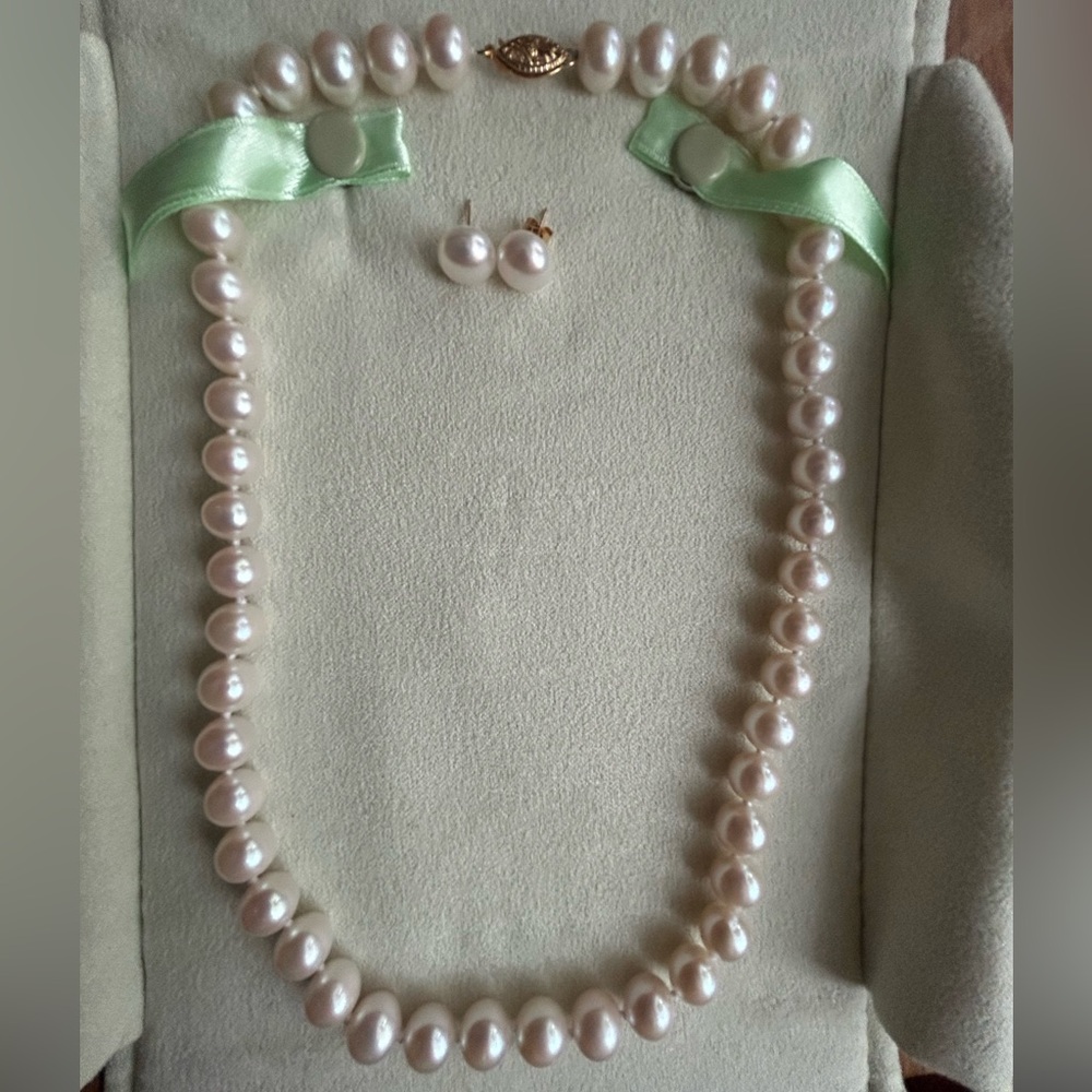 9-10 mm Ross-Simon’s FWP 18” necklace with 14K YG lock FREE earrings 14K YG post
